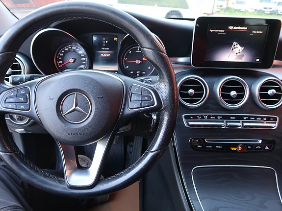 Mercedes-Benz C220 d 15 of 16