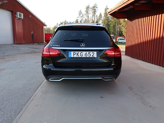 Mercedes-Benz C220 d 5 of 5