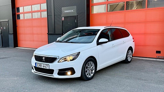 Peugeot 308 SW 3 of 18