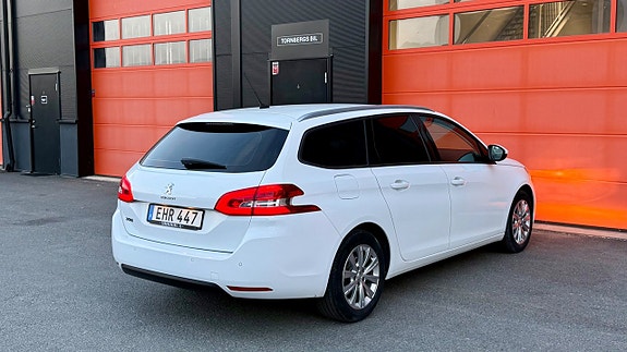 Peugeot 308 SW 7 of 18