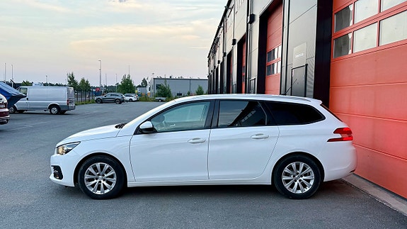 Peugeot 308 SW 5 of 18