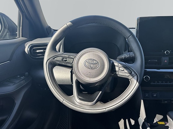 Toyota Yaris Cross 9 of 14