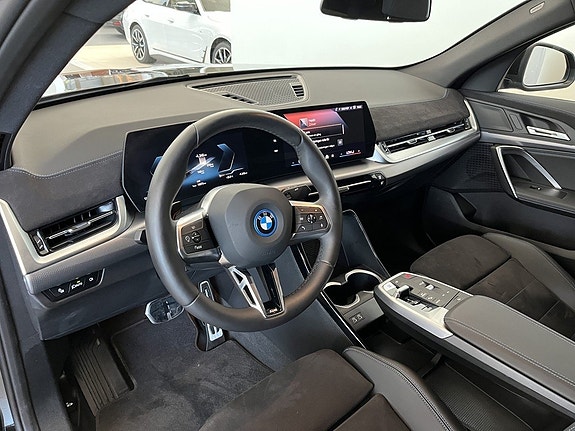 BMW iX2 6 of 16