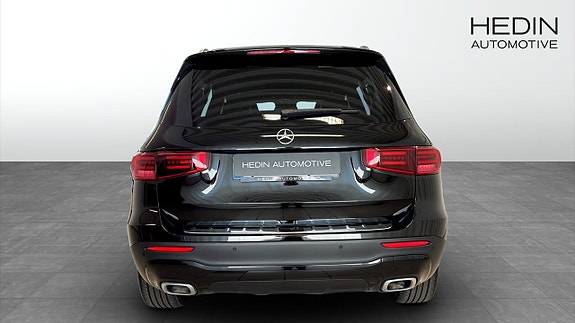 Mercedes-Benz GLB250 5 of 5