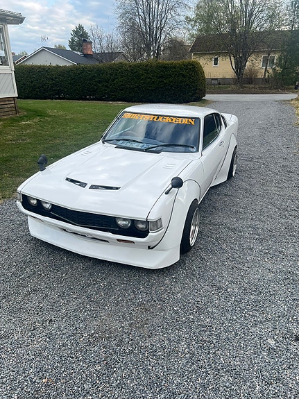 Toyota Celica 2 of 5