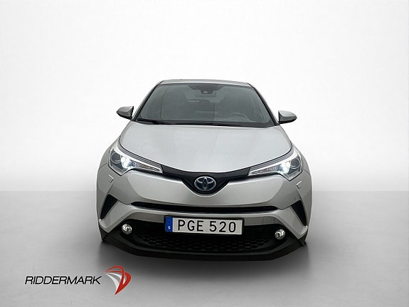 Toyota C-HR 2 of 27