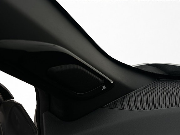 Toyota C-HR 12 of 27