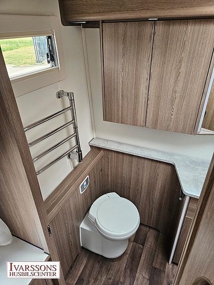 Kabe Royal 780 TDL KS / Dubbelbädd / Badrum bak / Alde / Solcell 15 of 22