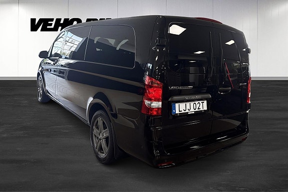 Mercedes-Benz eVito Tourer 4 of 5