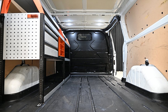 Ford Transit Custom 8 of 30