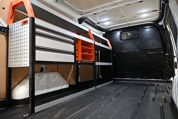 Ford Transit Custom 9 of 30