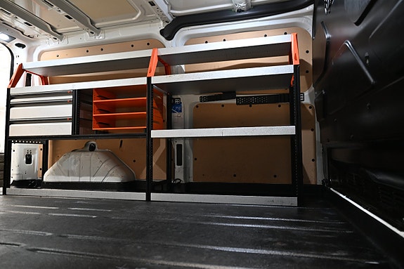 Ford Transit Custom 13 of 30