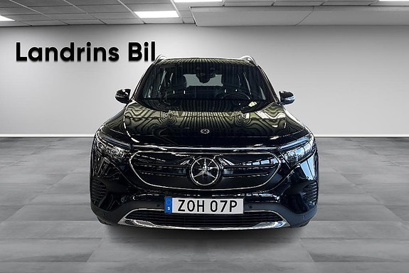 Mercedes-Benz EQB300 2 of 5