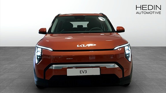 Kia EV3 8 of 12