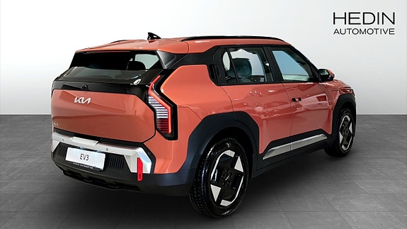 Kia EV3 2 of 5