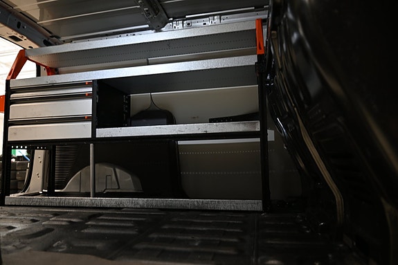 Ford Transit Connect 11 of 29