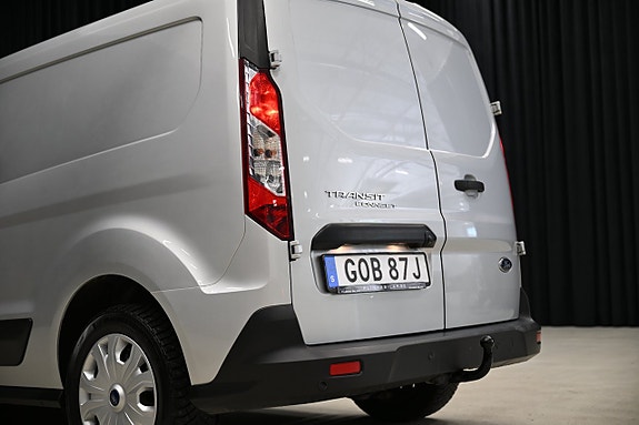 Ford Transit Connect 13 of 29
