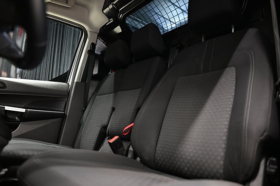 Ford Transit Connect 18 of 29