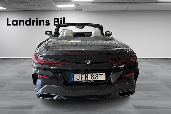 BMW M850i 18 of 18