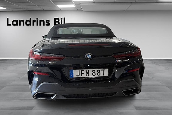 BMW M850i 5 of 5