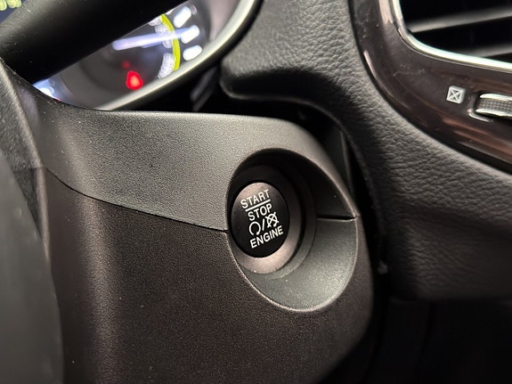 Jeep Compass 27 of 30