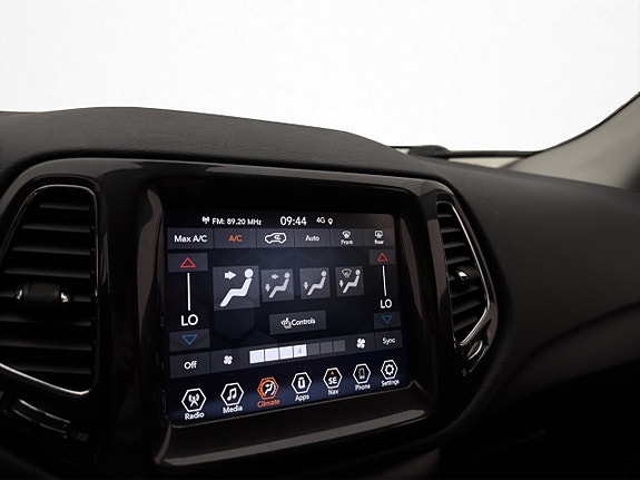 Jeep Compass 22 of 30