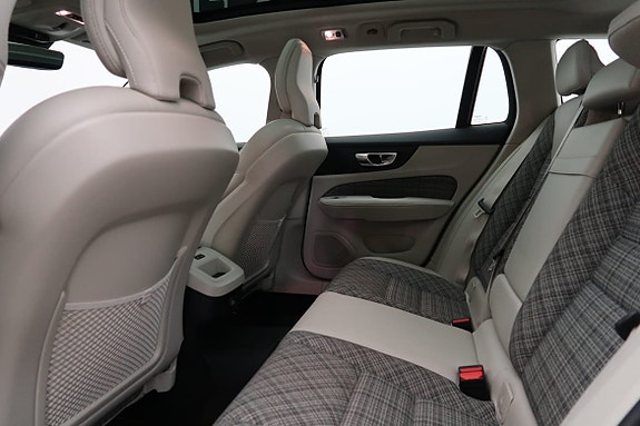 Volvo V60 4 of 24