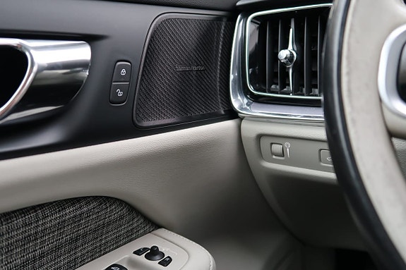 Volvo V60 10 of 24