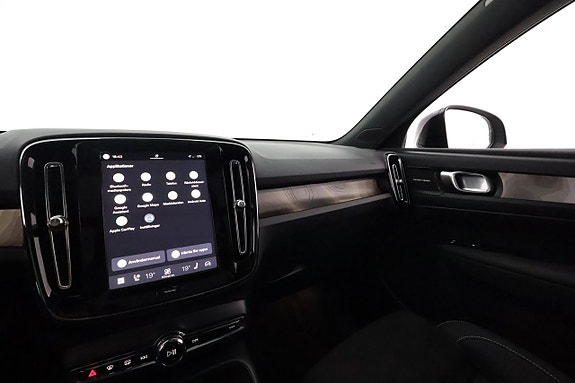 Volvo XC40 24 of 30