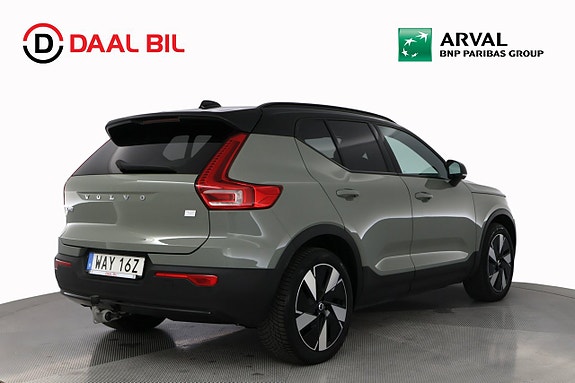 Volvo XC40 7 of 30