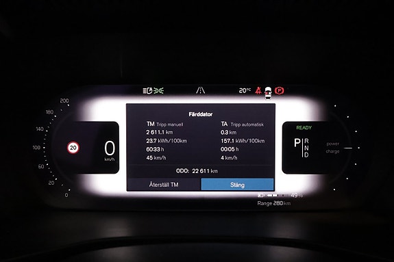 Volvo XC40 17 of 30