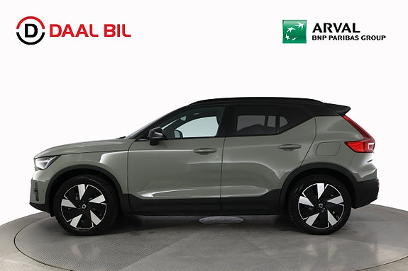 Volvo XC40 10 of 30