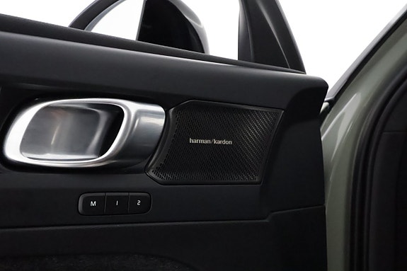 Volvo XC40 27 of 30