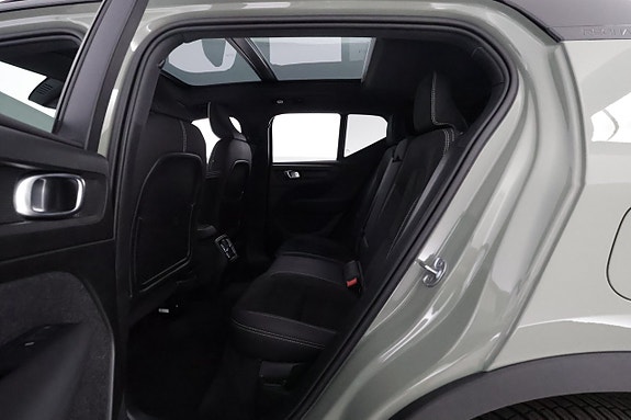 Volvo XC40 13 of 30