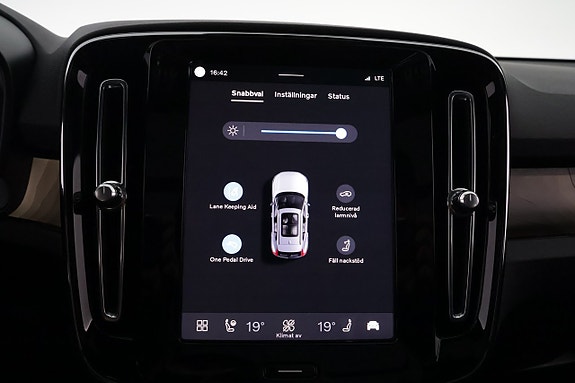 Volvo XC40 20 of 30