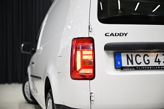 Volkswagen Caddy Maxi 12 of 27