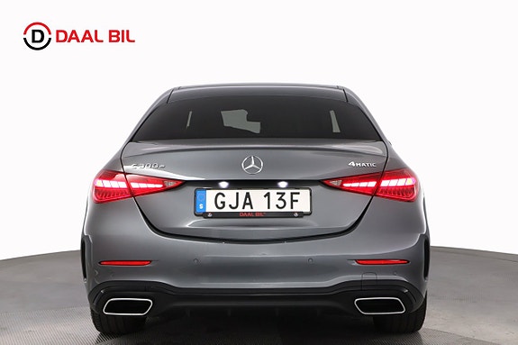 Mercedes-Benz C300 e 8 of 29