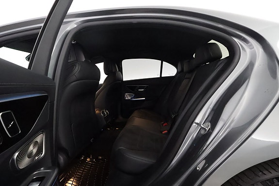 Mercedes-Benz C300 e 13 of 29