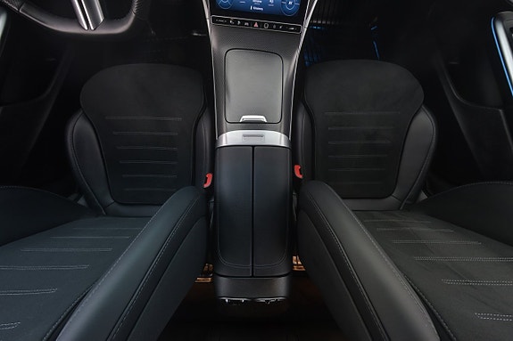 Mercedes-Benz C300 e 16 of 29