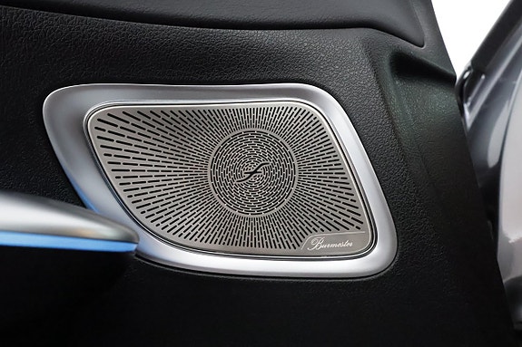 Mercedes-Benz C300 e 27 of 29
