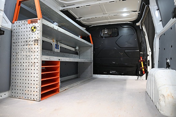 Ford Transit Custom 8 of 27