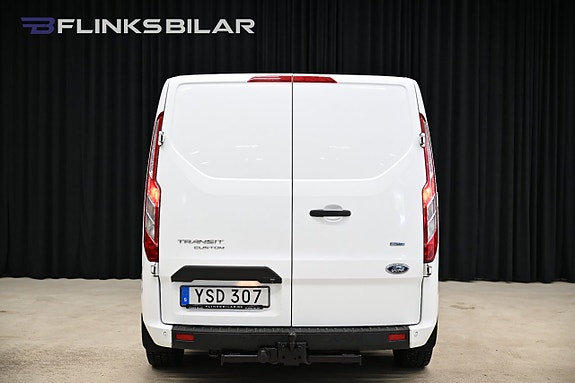 Ford Transit Custom 10 of 27