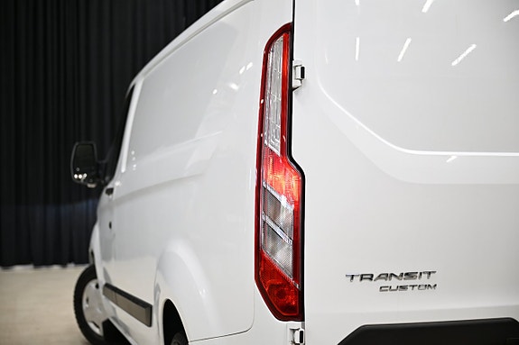 Ford Transit Custom 11 of 27