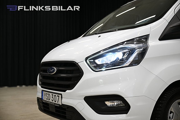 Ford Transit Custom 13 of 27