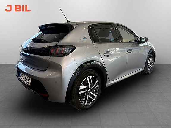 Peugeot e-208 3 of 5