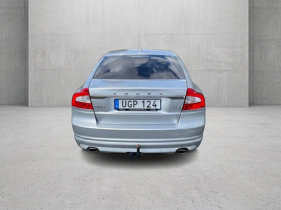 Volvo S80 4 of 5