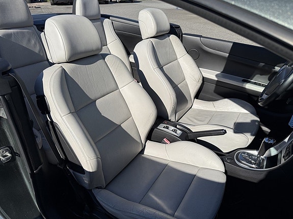 Peugeot 307 CC 8 of 12