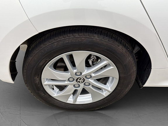 Toyota Yaris 24 of 27