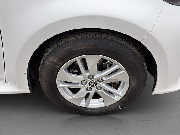 Toyota Yaris 25 of 27