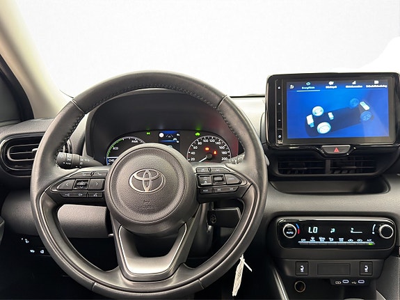 Toyota Yaris 10 of 27